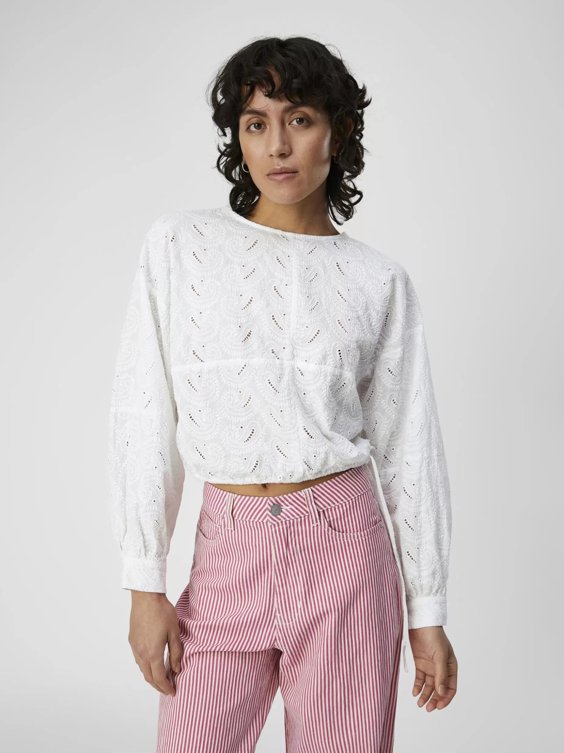 OBJECT LANGE MOUWEN CROP TOP Cloud Dancer Cheap