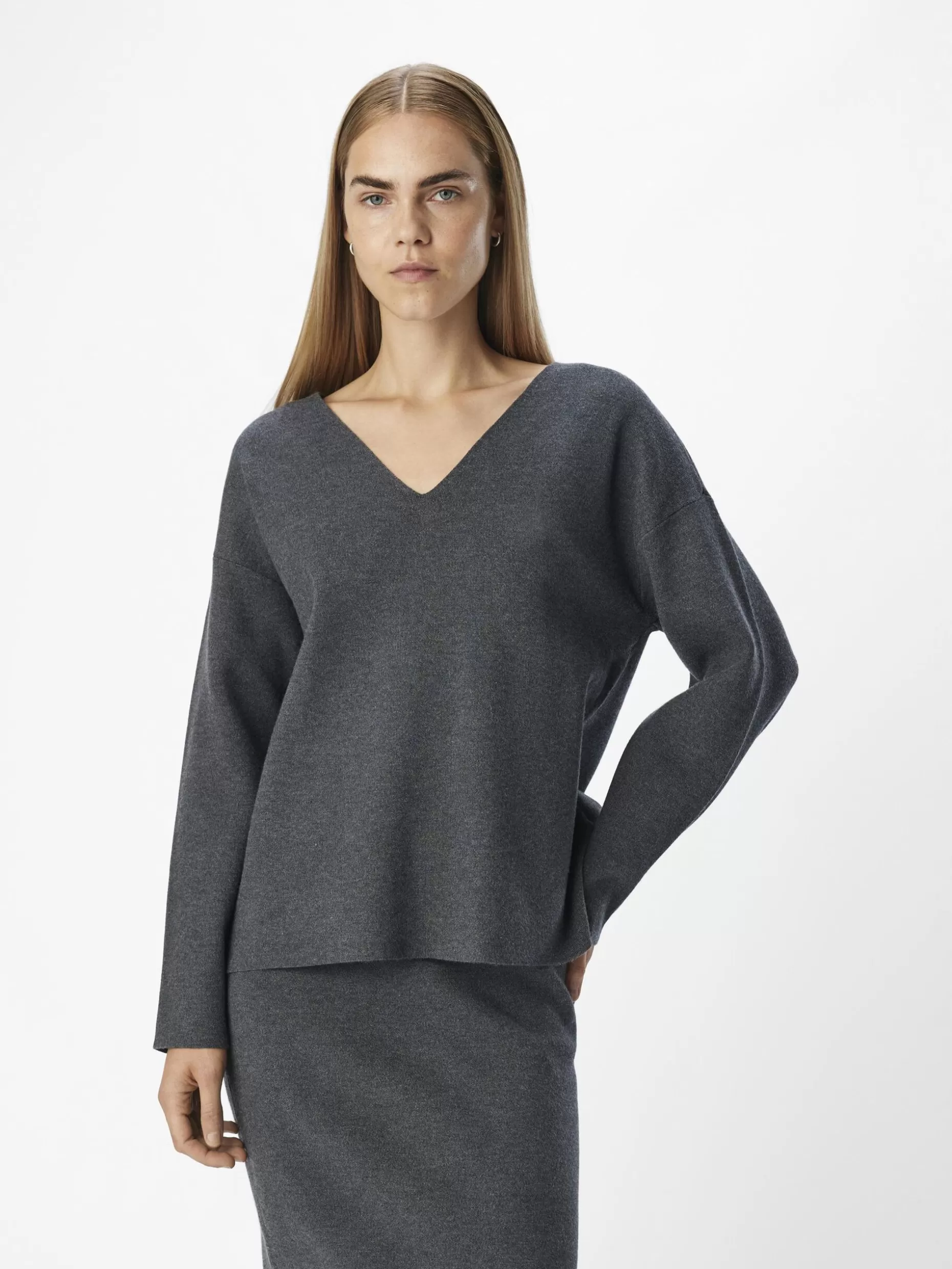 OBJECT V-HALS GEBREIDE TRUI Dark Grey Melange Store